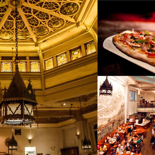 John's Pizzeria