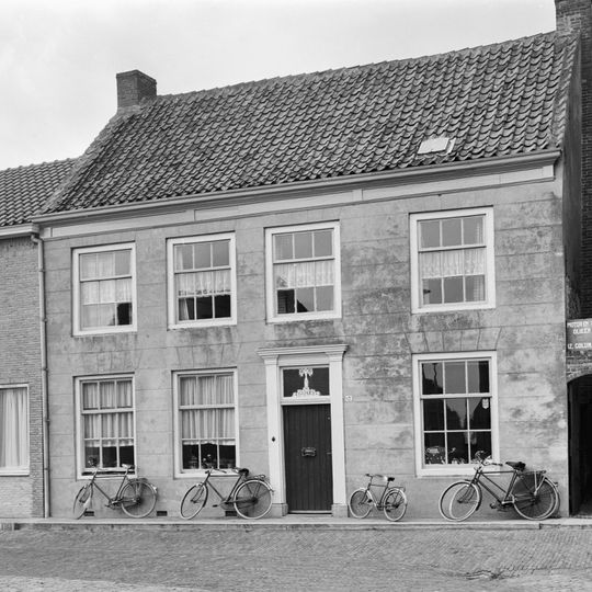 Pand met rechte lijstgevel