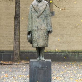 Konrad Adenauer statue