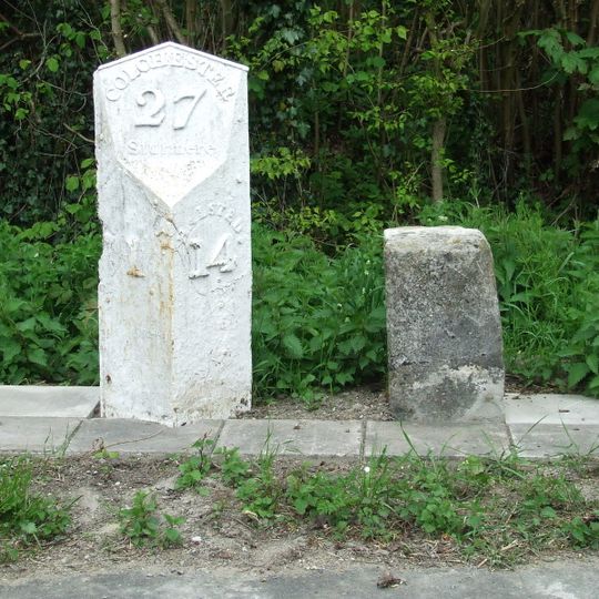 Milestone and milepost standing on the south side of Rowley Hill , around 60m south-east of its junction with Church Walk