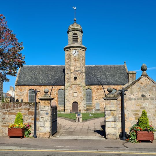 Elie, High Street, Elie Parish Church, Chuchyard With Mural Monument