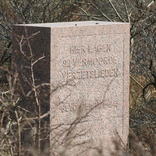 Memorials in Kennemerduinen