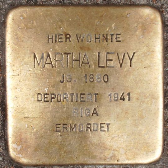 Stolperstein en memoria de Martha Levy