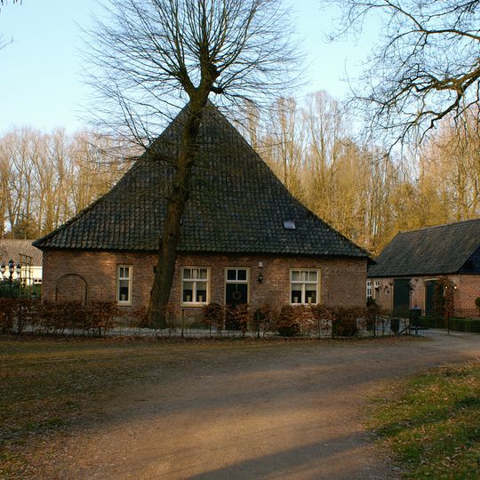 Farm at the 'Heerebeek' estate