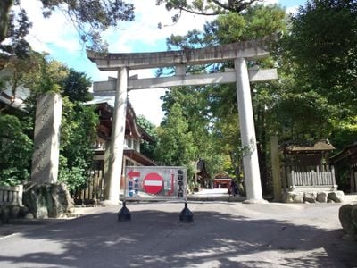 Entrance 1