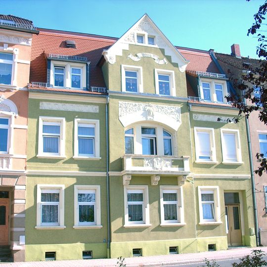 Mietshaus in geschlossener Bebauung Rathenauplatz 2
