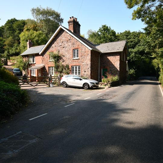 Cott, St. Andrew's Road