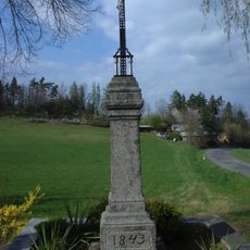 Kříž v Letovech u křižovatky