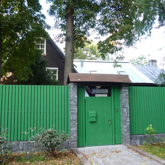 Улица Верещагина 10