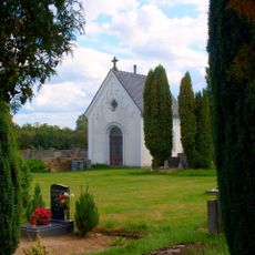 Márnice na hřbitově v Brništi