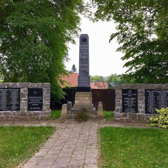 Pomník padlým v Říčanech u Brna