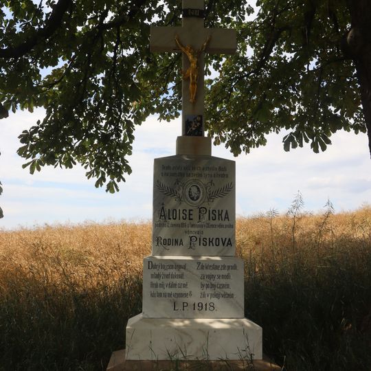 Kříž Aloise Piska u cesty severně od Číchova