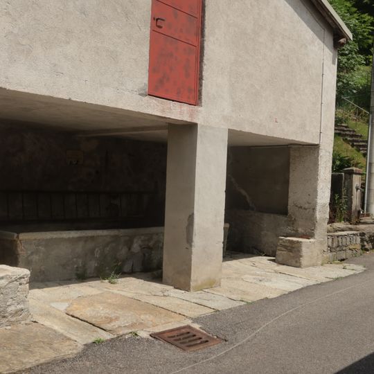 Lavatoio di Pila Via Roma