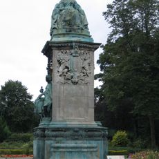 Memorial to Queen Victoria