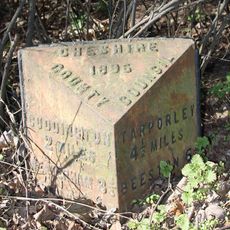 Milepost, Masseys Lodge; 100m S entrance