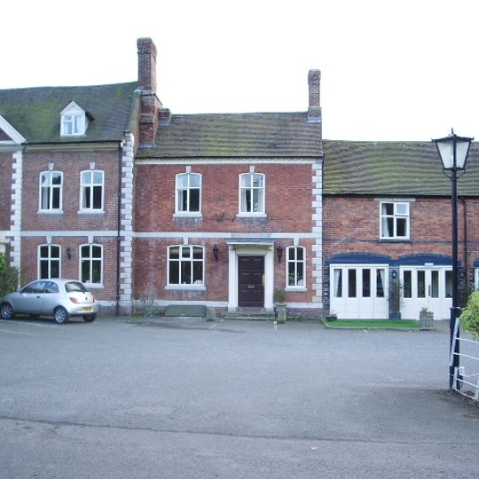 The Well House And The Elephant And Castle Hotel