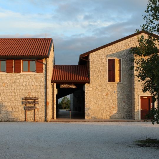 Centro visite Gradina