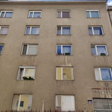 Gemeindebau Braunhirschengasse 9