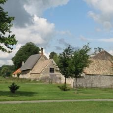 House Approximately 130 Metres South West Of Drayton House