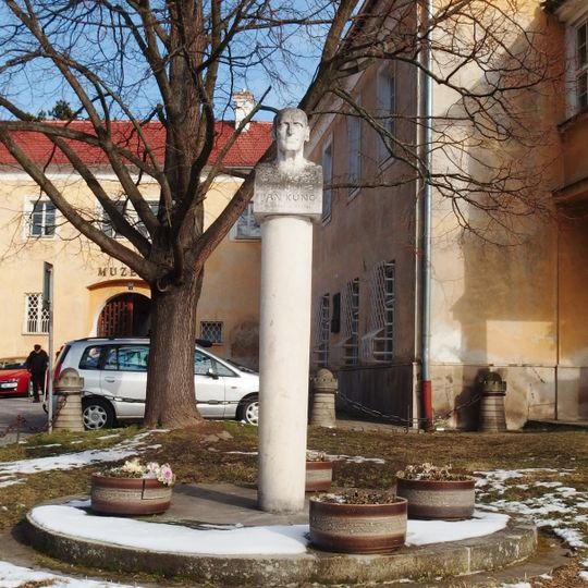 Busta v Seifertově ulici v Blansku