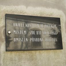 Pamětní deska zaniklého hřbitova