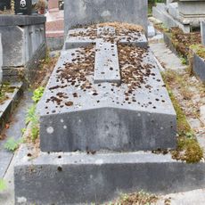 Grave of Le Senne
