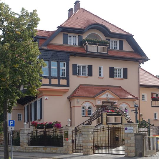 Wohnhaus Argentinische Allee 3 Sven-Hedin-Straße