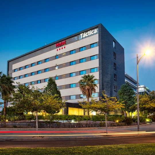 AZZ Valencia Táctica Hotel