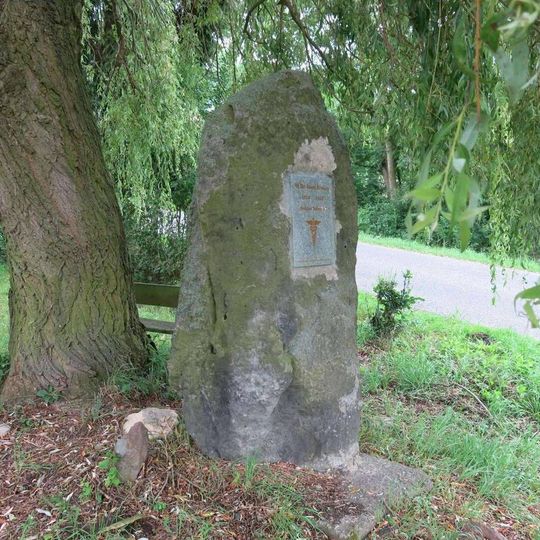 Pomník doktora Josefa Prokopa ve Sněžnické ulici v Jílovém