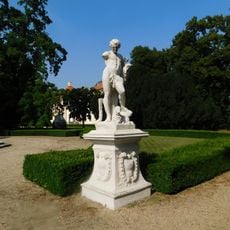 Socha Pana v zámeckém parku ve Slavkově