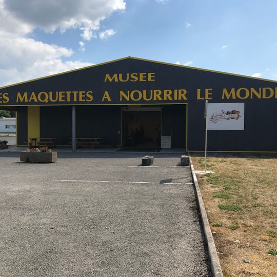 Musée des machines à nourrir et courir le monde