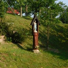 Kaplička se sochou Panny Marie na cestě ke kapli svatého Urbana