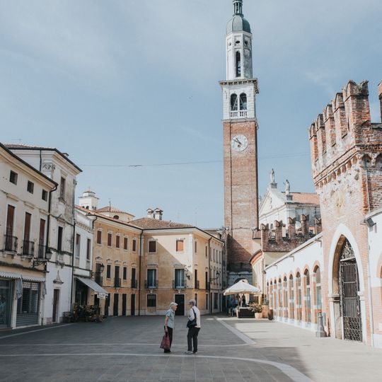 Piazza Giacomo Chilesotti