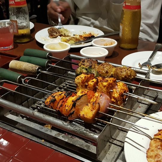 Sigree Global Grill above maple