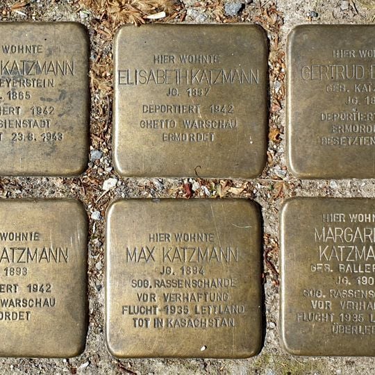 Stolperstein en memoria de Gertrud de Haas