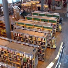 Haninge bibliotek, Handen