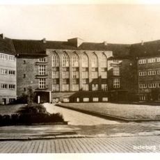 Здание школы (имени Песталоцци) (Черняховск)