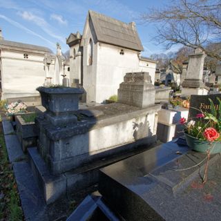 Grave of Potelet