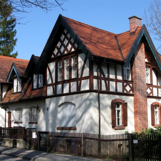 Ludwigshöher Straße 27-29