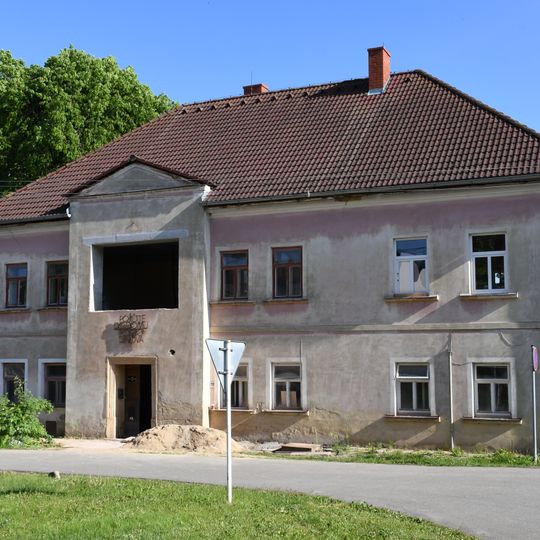 School building in Sudice