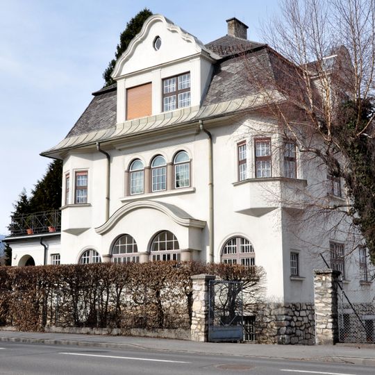 Villa Pirker und Treu/ehem. Villa Raditschnig