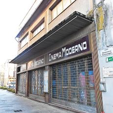Edificio ex Cinema moderno