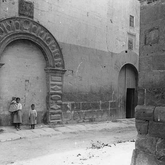 Edificio e iglesia de San Agustín