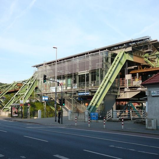 Schwebebahn station Varresbecker Straße