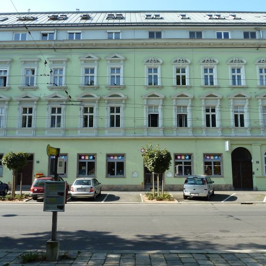 Volksgartenstraße 28, 30