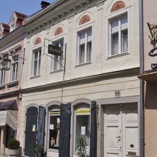 Bürgerhaus, (Biedermeier-)Wohnhaus