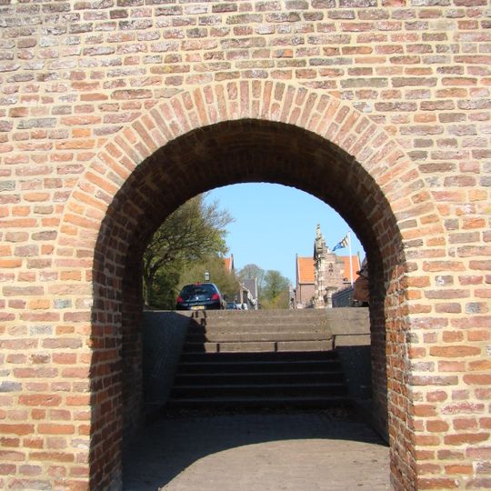 Wal Keelaff Poort - Tielse Poort met Bagijnepoortje
