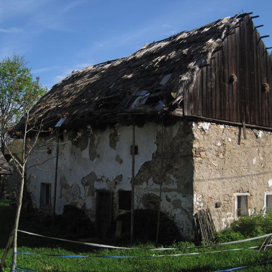 Ounuz - zemědělský dvůr čp. 8