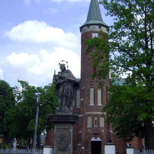 Figura św. Jana Nepomucena w Drzewicy