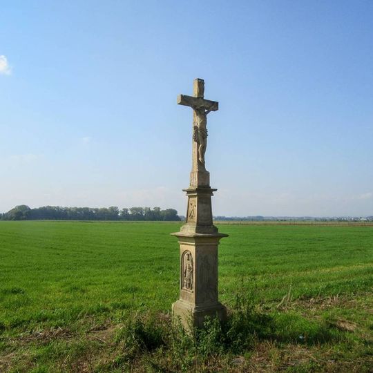 Kříž v Babicích na okraji obce